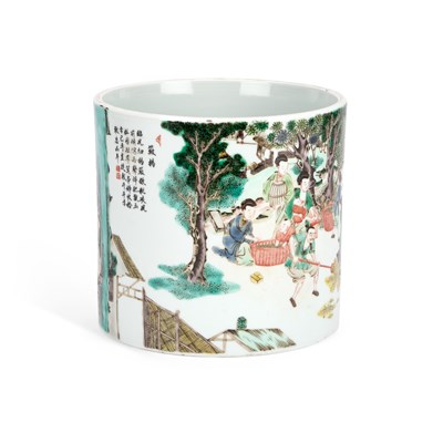 Lot 119 - A CHINESE FAMILLE VERTE PORCELAIN BRUSH POT