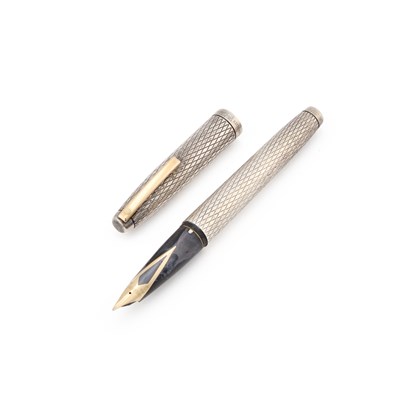 Lot 259 - A SHEAFFER IMPERIAL STERLING SILVER FOUNTAIN PEN