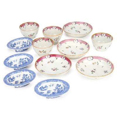 Lot 21 - A SET OF FOUR EARLY 19TH CENTURY PEARLWARE TEA BOWLS AND SAUCERS