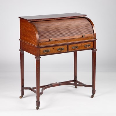 Lot 1048 - AN EDWARDIAN MAHOGANY CYLINDER DESK