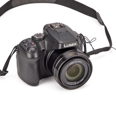 Lot 858 - A PANASONIC LUMIX DC-FZ82 DIGITAL BRIDGE CAMERA