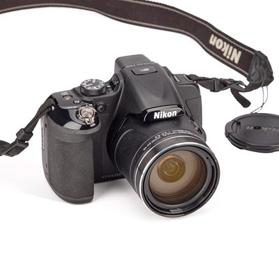 Lot 865 - A NIKON COOLPIX P600 DIGITAL BRIDGE CAMERA