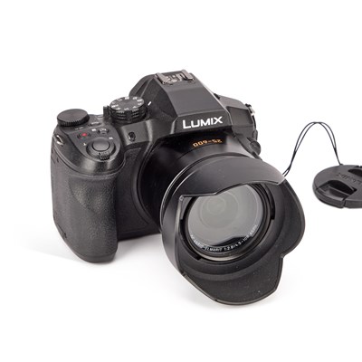Lot 843 - A PANASONIC LUMIX DMC-FZ330 DIGITAL BRIDGE CAMERA