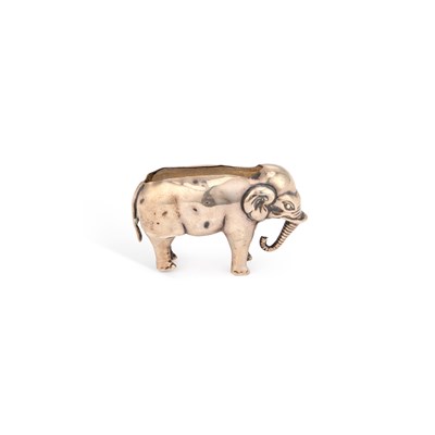 Lot 359 - AN EDWARDIAN SILVER NOVELTY PINCUSHION