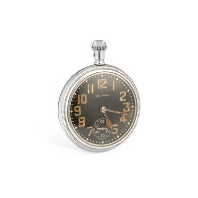 Lot 591 - A WALTHAM MILITARY COCKPIT WATCH