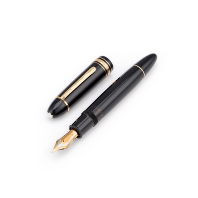Lot 817 - A MONTBLANC MEISTERSTUCK NO. 149 FOUNTAIN PEN