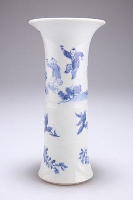 Lot 184 - A CHINESE BLUE AND WHITE GU VASE