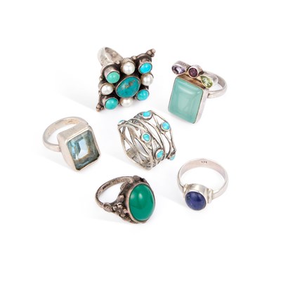 Lot 636 - A GROUP OF GEM-SET RINGS