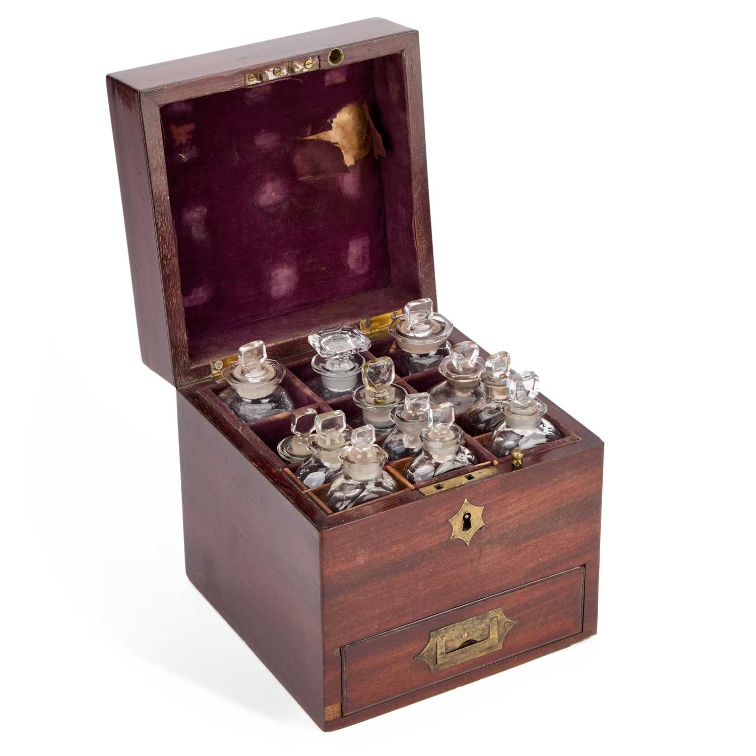 Lot 1085 - A WILLIAM IV BRASS AND MAHOGANY MILITARY STYLE APOTHECARY BOX