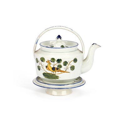 Lot 48 - A 19TH CENTURY PEARLWARE TEAPOT ON STAND