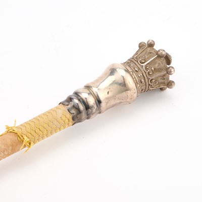 Lot A LATE VICTORIAN SILVER-MOUNTED WHIP