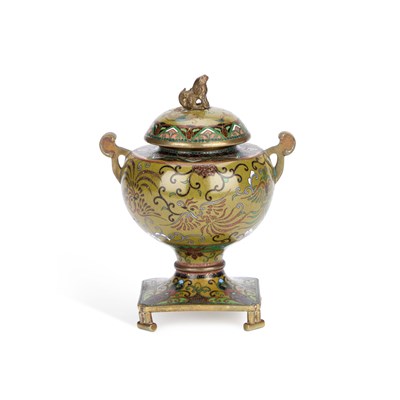 Lot 183 - A JAPANESE CLOISONNÉ ENAMEL CENSER AND COVER