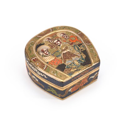 Lot 154 - A JAPANESE SATSUMA BOX AND COVER