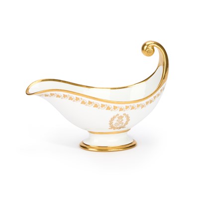 Lot 101 - A LATE 19TH CENTURY SÈVRES PORCELAIN SAUCEBOAT