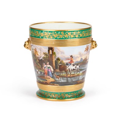 Lot 85 - A PARIS PORCELAIN CACHEPOT