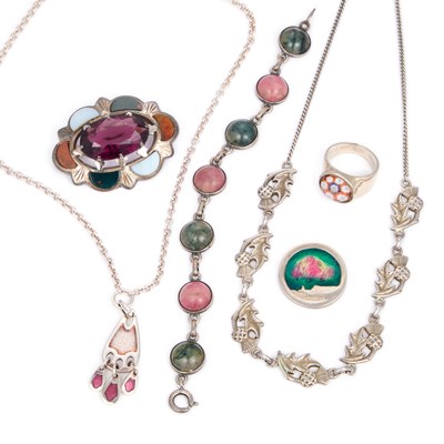 Lot 658 - A GROUP OF CELTIC JEWELLERY