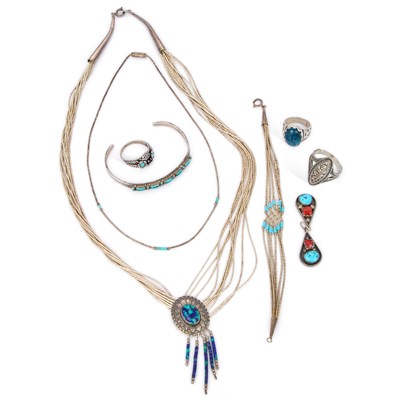 Lot 684 - A GROUP OF NATIVE AMERICAN NAVAJO JEWELLERY