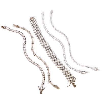Lot 747 - A GROUP OF BRACELETS