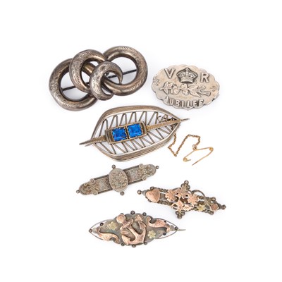 Lot 713 - A GROUP OF VICTORIAN SILVER JEWELLERY