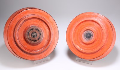 Lot 197 - AN 18TH CENTURY CHINESE FOOD CONTAINER / HAT BOX