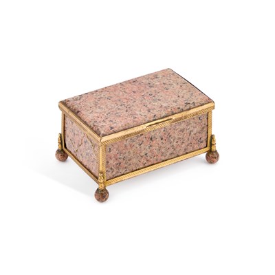Lot 798 - A 19TH CENTURY GILT-METAL AND AGATE CASKET