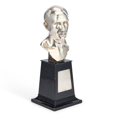 Lot 110 - A SILVER BUST OF FOOTBALL LEGEND SIR STANLEY MATTHEWS (1915-2000)