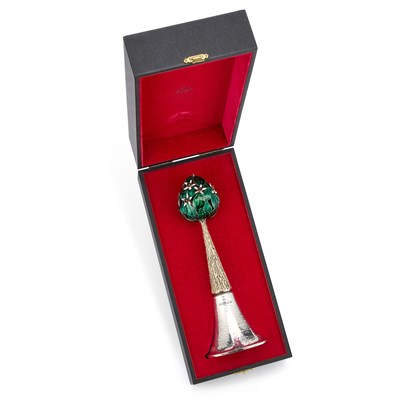 Lot 321 - STUART DEVLIN, AN ELIZABETH II PARCEL-GILT SILVER AND ENAMEL TABLE BELL