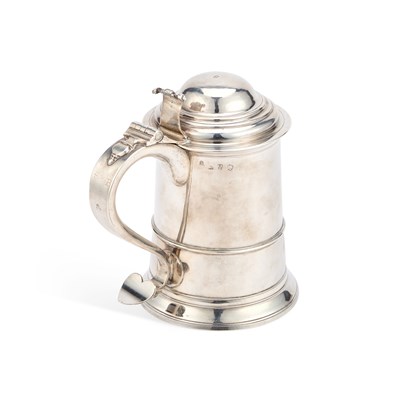 Lot 242 - A LATE GEORGE II SILVER TANKARD