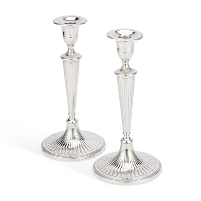 Lot 541 - A PAIR OF GEORGE III SILVER CANDLESTICKS