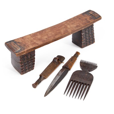 Lot 10 - A ZULU HEADREST