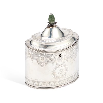Lot 211 - A GEORGE III SILVER TEA CADDY