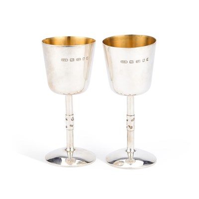 Lot 117 - A PAIR OF ELIZABETH II SILVER GOBLETS