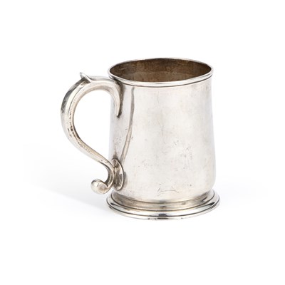 Lot 230 - A GEORGE II SILVER MUG