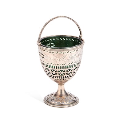Lot 204 - A GEORGE III SILVER SUGAR BASKET
