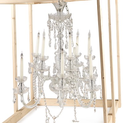 Lot 987 - A LARGE PERIOD STYLE GLASS CHANDELIER