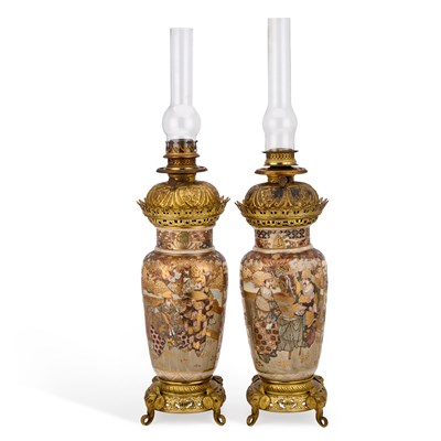 Lot 52 - A PAIR OF EARLY 20TH CENTURY JAPANESE SATSUMA VASES