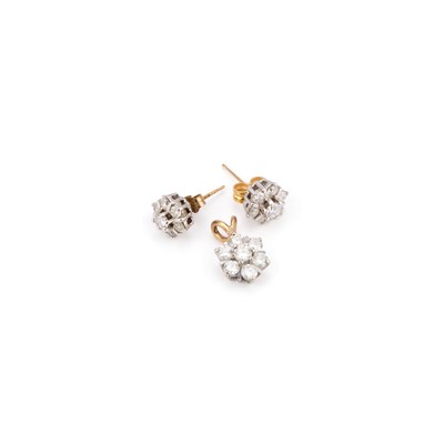 Lot 251 - A PAIR OF 9 CARAT GOLD DIAMOND CLUSTER EARRINGS AND MATCHING PENDANT