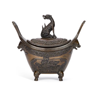 Lot 204 - A JAPANESE BRONZE COVERED KORO