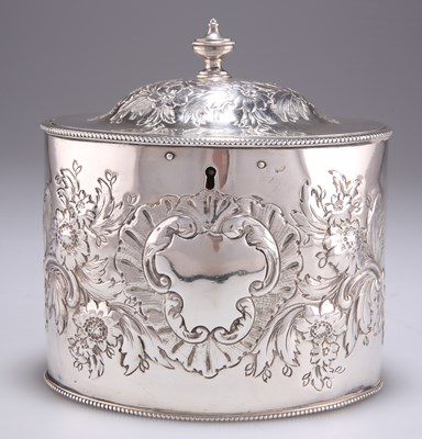 Lot 1277 - A GEORGE III SILVER TEA CADDY