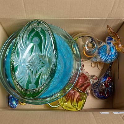 Lot 8 - A BOX OF ART GLASS