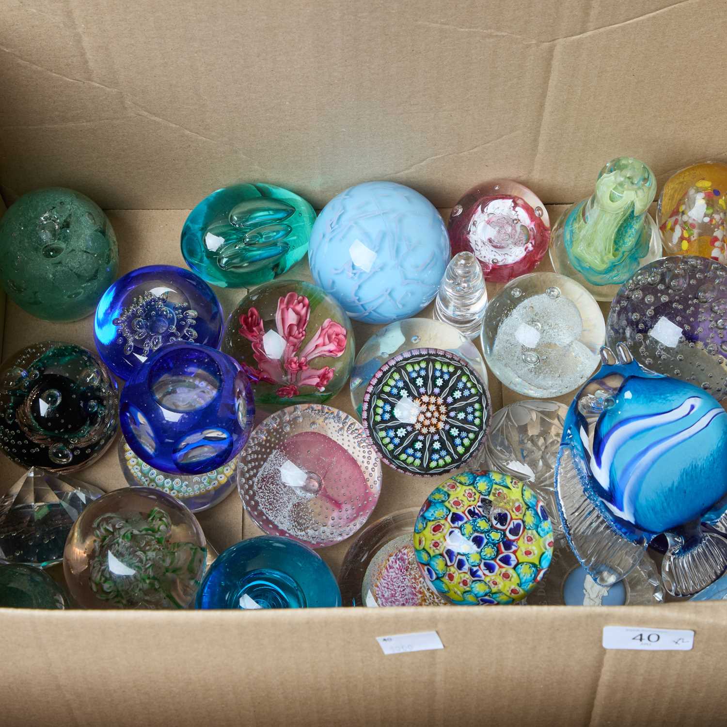 Lot 40 - A BOX OF GLASS PAPERWEIGHTS AND A BOX OF GLASS