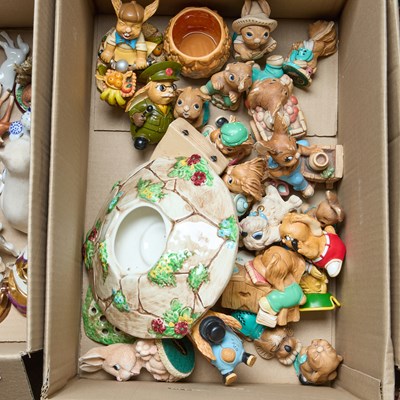 Lot 51 - A BOX OF PENDELFIN AND OTHER CERAMICS