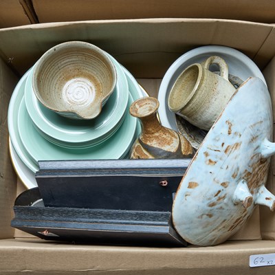 Lot 62 - TWO BOXES OF CERAMICS