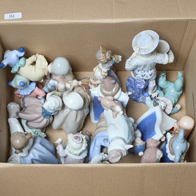 Lot 70 - A BOX OF NAO AND OTHER FIGURES