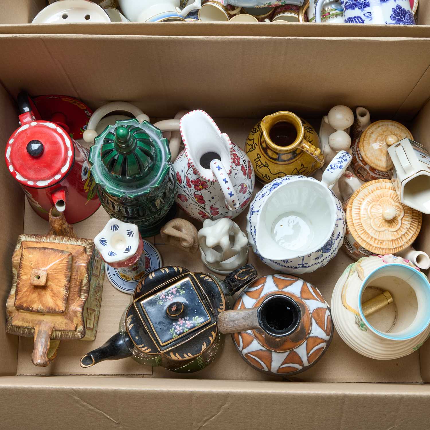 Lot 73 - TWO BOXES OF CERAMICS
