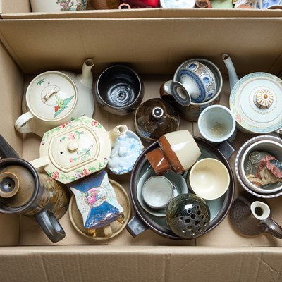 Lot 73 - TWO BOXES OF CERAMICS