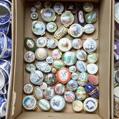 Lot 77 - A BOX OF ENAMEL BOXES