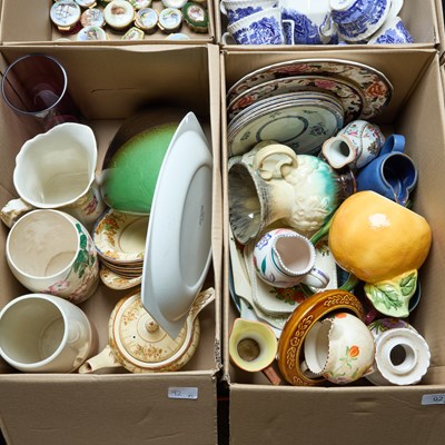 Lot 92 - TWO BOXES OF CERAMICS