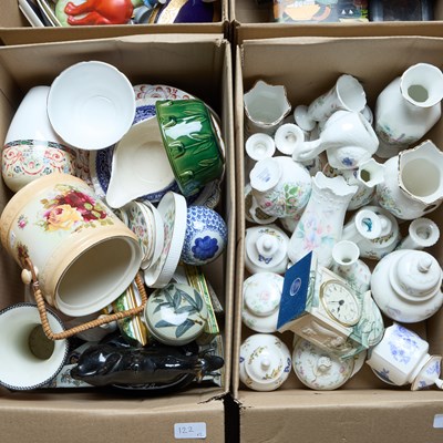 Lot 122 - TWO BOXES OF CERAMICS