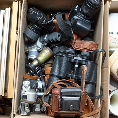 Lot 123 - A BOX OF CAMERAS, BINOCULARS, ETC.